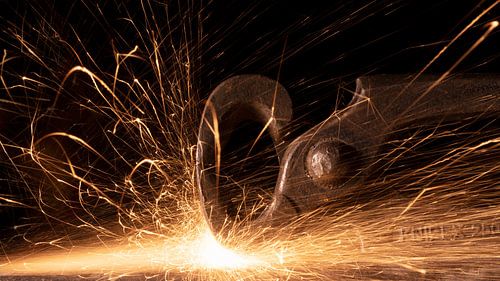 Antieke tang met vonkenregen