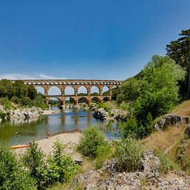 Aqueduc romain, Pont du Gard sur la rivière Gardon, Remoulins, Provence Vaucluse, France, sur Rene van der Meer