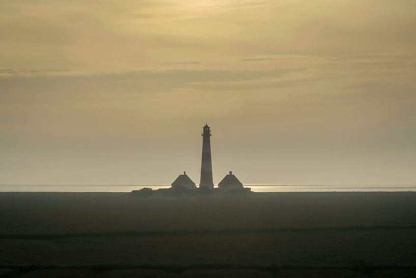 Westerheversand lighthouse at the golden hour by Christian Möller Jork