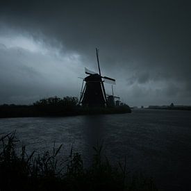 Mills Kinderdijk in a huge rain shower by Mylène Amoureus