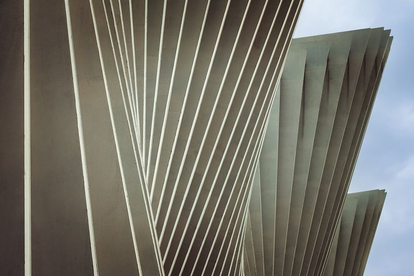 Gare ferroviaire de Reggio Emilia en Italie par l'architecte Santiago Calatrava par Truus Nijland