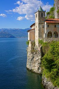 Santa Caterina del Sasso am Lago Maggiore