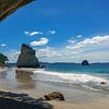 Cathedral Cove, Coromandel Schiereiland, Nieuw Zeeland. Een van de meest pittoreske stranden ter wereld. van Jeroen van Deel
