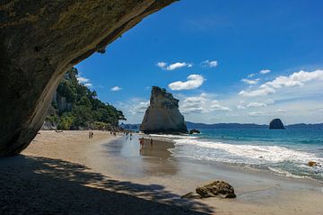 Cathedral Cove, Coromandel Schiereiland, Nieuw Zeeland. Een van de meest pittoreske stranden ter wereld. by Jeroen van Deel