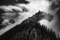 Bergspitze im Nebel
