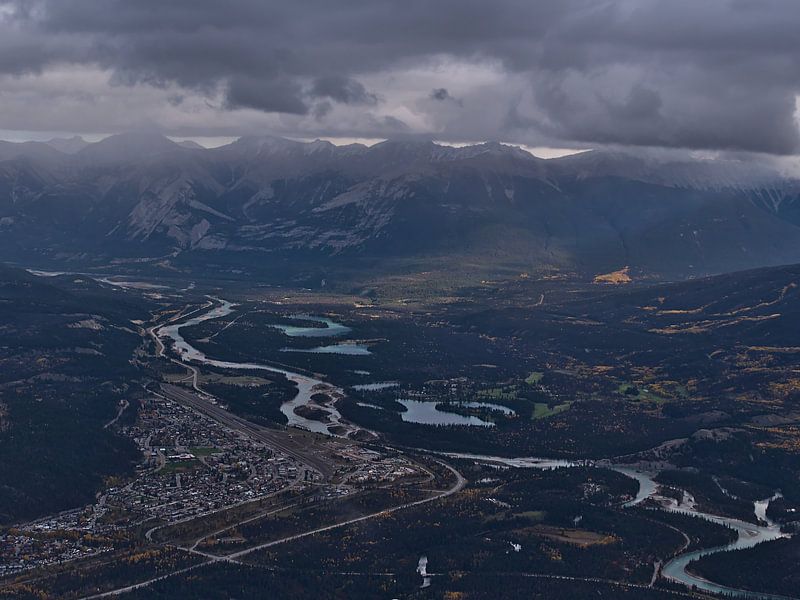 Panoramic view over Jasper in autumn by Timon Schneider