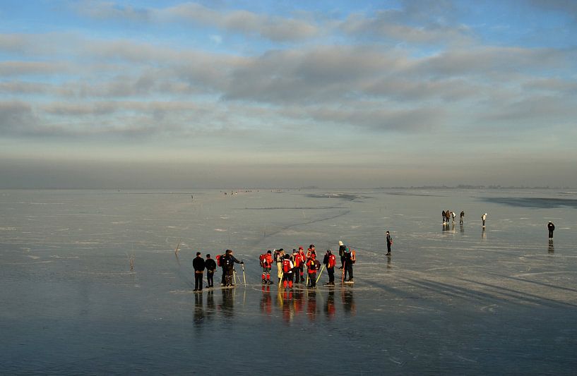 Gouwzee skaters by Richard Wareham