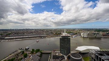 Panorama op Amsterdam van Peter Bartelings