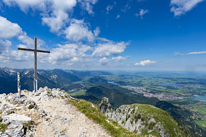 Panorama vom Säuling, 2047m, auf Füssen und die Seenlandschaft im Allgäu
