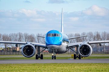 KLM Cityhopper Embraer E195-E2. van Jaap van den Berg
