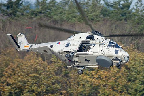 Vol à basse altitude avec le NH-90 sur Rogier Vermeulen