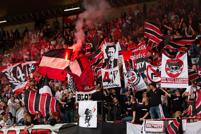 The fanatical fans of RWDM by Martijn