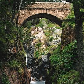 Wasserfall der Pyrenäen von Maureen Materman