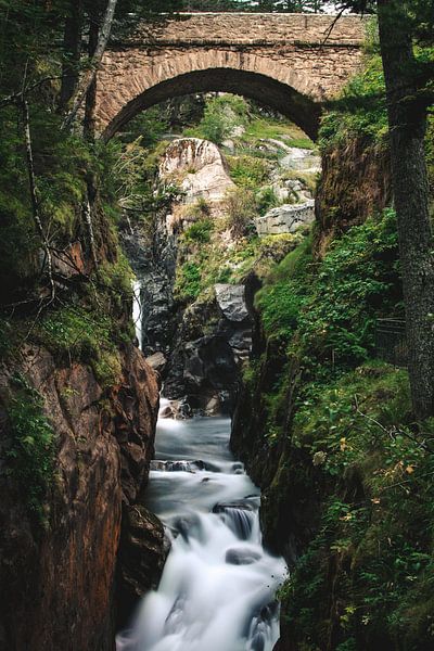 Wasserfall der Pyrenäen von Maureen Materman