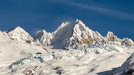 Refuge Albert 1er in its environment by Jc Poirot