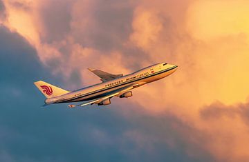 Air china cargo banking in a moody sky by Stefano Scoop
