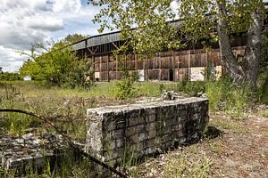 Lost Place Alter Flugplatz Rangsdorf - Alter Hangar mit riesigen Toren