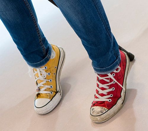 Happy! Yellow and Red Converse sneakers van Arthur Wijnen