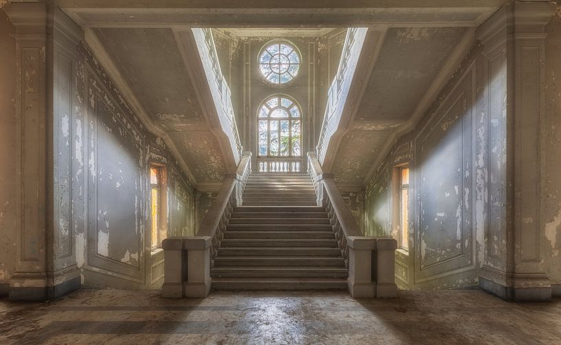 Staring at Stairs van Maikel Brands