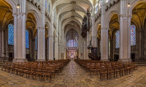 Interieur van de schitterende kathedraal in Chartres, Frankrijk