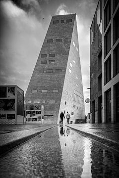 Forum, Groningen, black and white van Anton Steenbergen