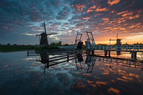 Kinderdijk na zonsondergang