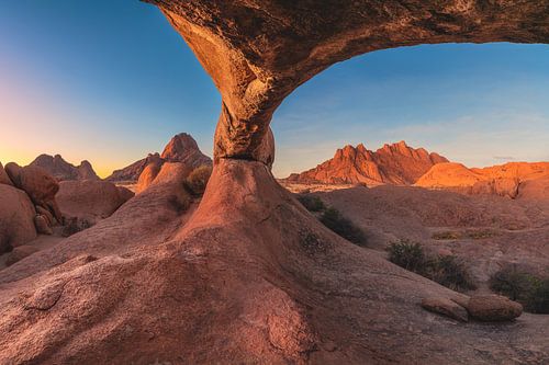Namibia Spitzkoppe Natural Arch Alpenglow