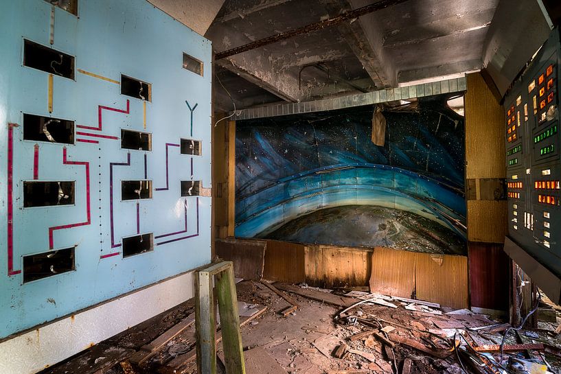 Salle de contrôle. par Roman Robroek - Photos de bâtiments abandonnés