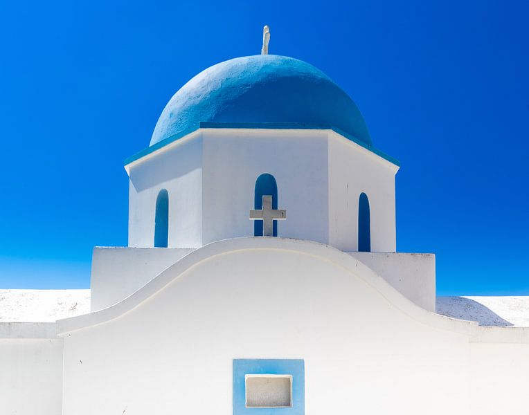 Blauwe Kerkkoepel Cycladen van Mario Calma