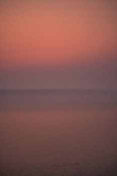 Verticale zonsondergang in Angola, abstract en kleurrijk