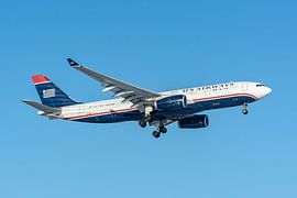 Ein Airbus A330-200 der ehemaligen US Airways fotografiert bei der Landung auf dem Frankfurter Flugh von Jaap van den Berg