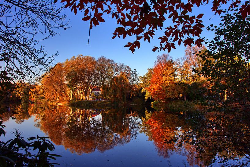 Automne au lac par Edgar Schermaul