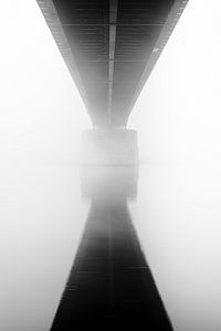Under the bridge van Max ter Burg Fotografie