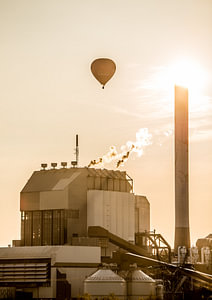 Luchballon boven Electrabel Nijmegen