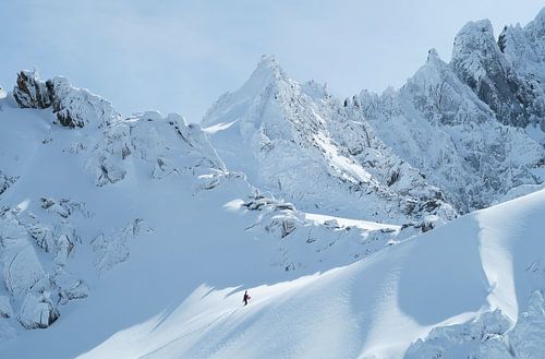 Winter solo mountaineer Chamonix by Menno Boermans