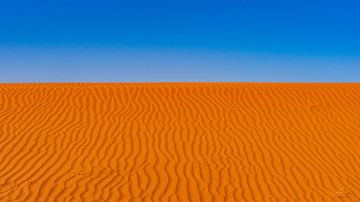 Oranje zandduinen in Wadi Rum, Jordanië