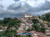 Street to top of hill in Brazil by Hannon Queiroz thumbnail