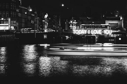 Today I love as I will tomorrow | Kunstwerk van het Amsterdam Light Festival in 2015