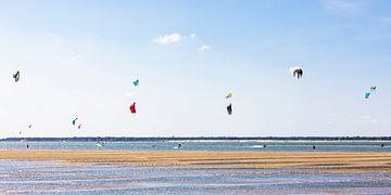 Kitesurfing in Arcachon Bay - France by Werner Dieterich