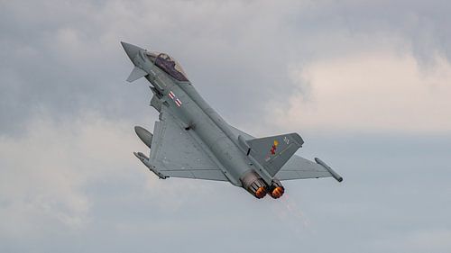 Take-off RAF Eurofighter Typhoon met naverbrander.