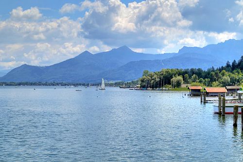 Chiemsee-promenade aan de oever van het meer