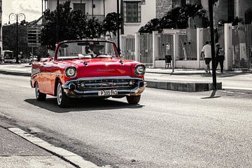 Roter Chevrolet Oldtimer Havanna Kuba Classic Car von Carina Buchspies