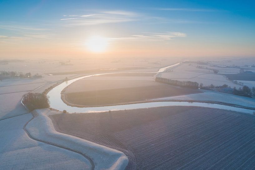 Winterse Zonsopkomst boven het Reitdiep van Droninger