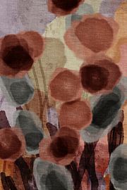 Abstrakte botanische Kunst. Blumen in Mokka-Mousse-Braun, warmem Grau und warmem Grün. von Dina Dankers