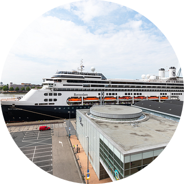 Het MS Rotterdam aan de Cruise Port in Rotterdam van MS Fotografie | Marc van der Stelt