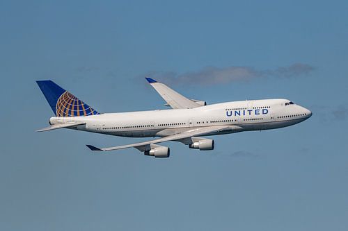Flyby United Airlines Boeing 747-400 tijdens Fleet Week.