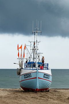 Deense Vissersboten op het strand van Menno Schaefer