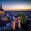 Kampen Koornmarktspoort und Bovenkerk in der Altstadt bei Sonnenuntergang von Sjoerd van der Wal