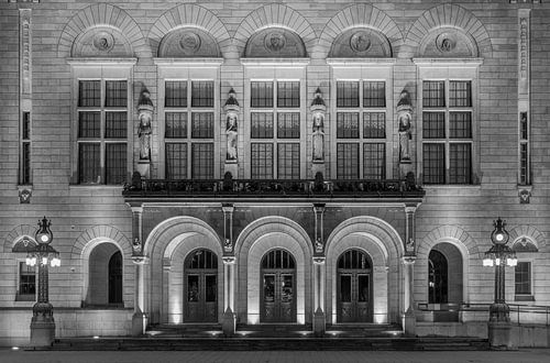 Het stadhuis van Rotterdam op de Coolsingel
