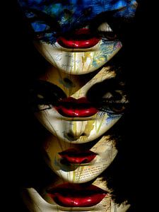 Pyramid of red lips